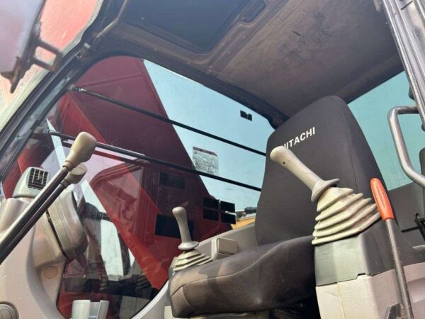 Used Hitachi ZX200-6 Excavator (3)