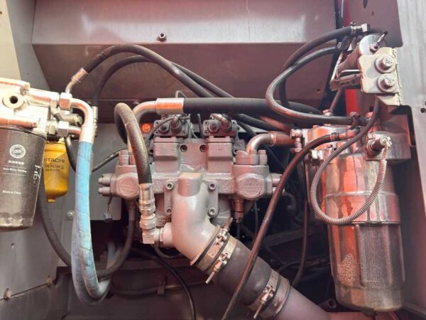 Used Hitachi ZX200-6 Excavator (4)
