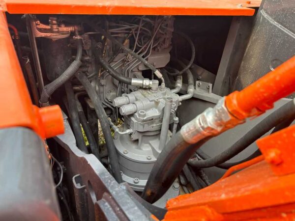 Used Hitachi ZX200-6 Excavator (5)