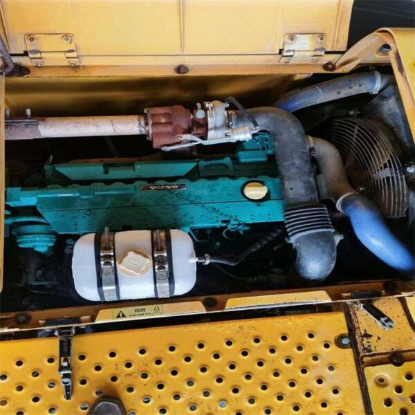 Used Volvo EC210BLC Excavator (6)